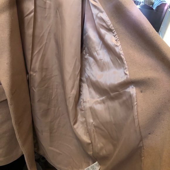 Abercrombie Slouchy Wool coat with satiny lining Size Large - Picture 6 of 9